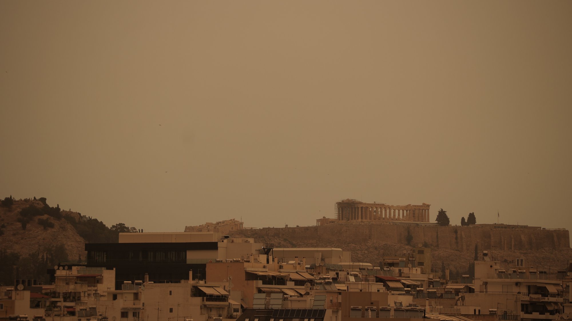 Αναδημοσίευση - Καιρός σήμερα: Πότε υποχωρεί η αφρικανική σκόνη