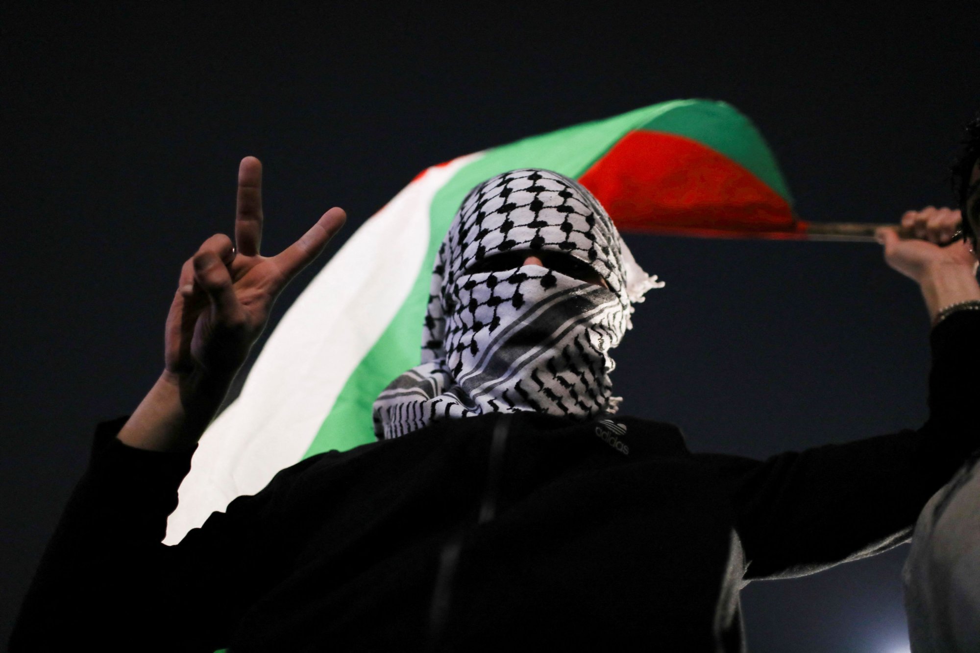 Αναδημοσίευση - Η «φλεγόμενη» Μέση Ανατολή και το μέλλον της Παλαιστίνης