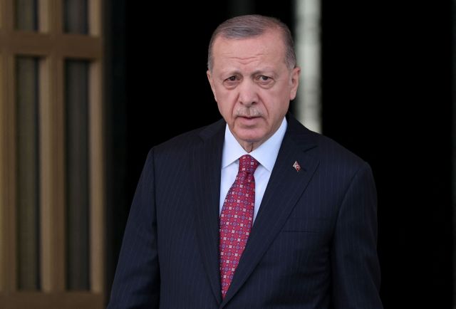 Yeni Safak: Ο Ερντογάν θα θέσει στο ΝΑΤΟ ζήτημα «παράνομης κατοχής και στρατιωτικοποίησης νησιών»