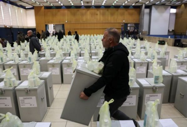 Κυπριακές εκλογές: Η Κύπρος εκλέγει πρόεδρο – Ρυθμιστής το διχασμένο ΔΗΣΥ